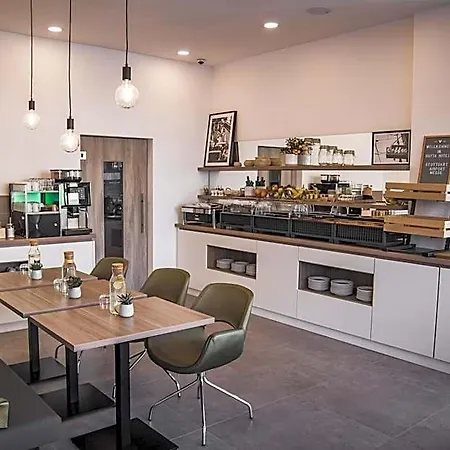 Hotel Hayta Stuttgart Airport Messe 3*
